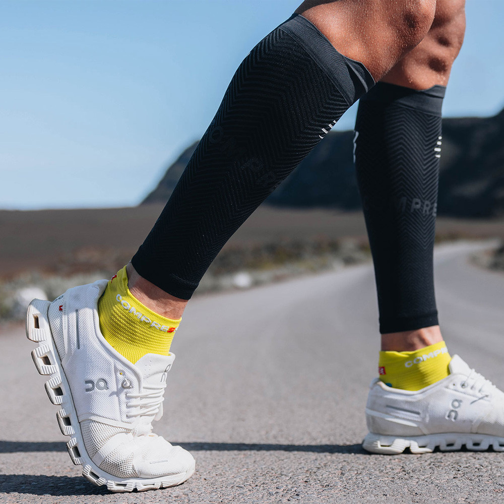 Compressport R2 Oxygen perneras - SS24