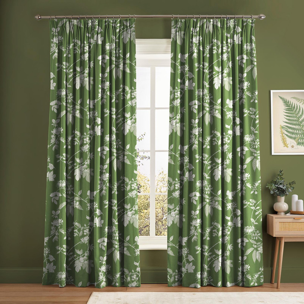 Garden Vine Apple Green Curtain - 131565cur_ROOMSET_01.jpg