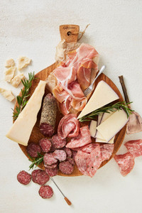 Cheese & Charcuterie Gift Collection