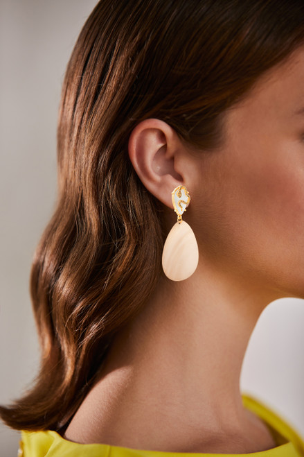 Snake Wrapped Shell Earring Asset